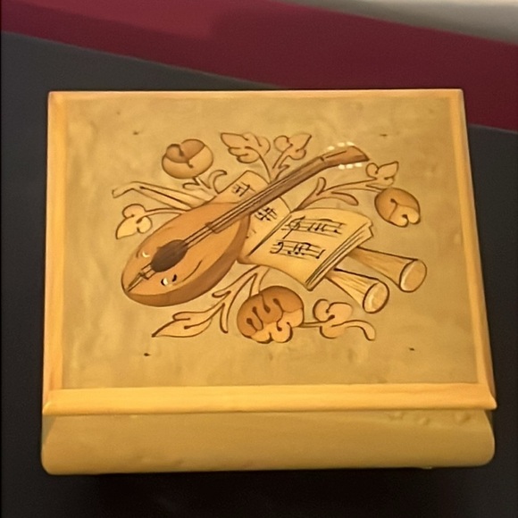 Swiss Musical Movement Gueissaz - Jaccard The Blue Danube and The Bat Music Box - Picture 3 of 11